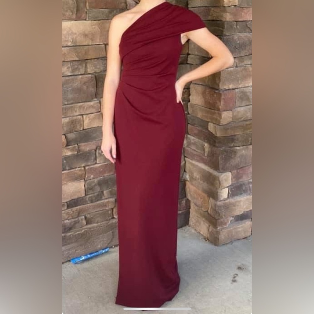 David's Bridal Red Asymmetrical One Shoulder Gown - Picture 5 of 5